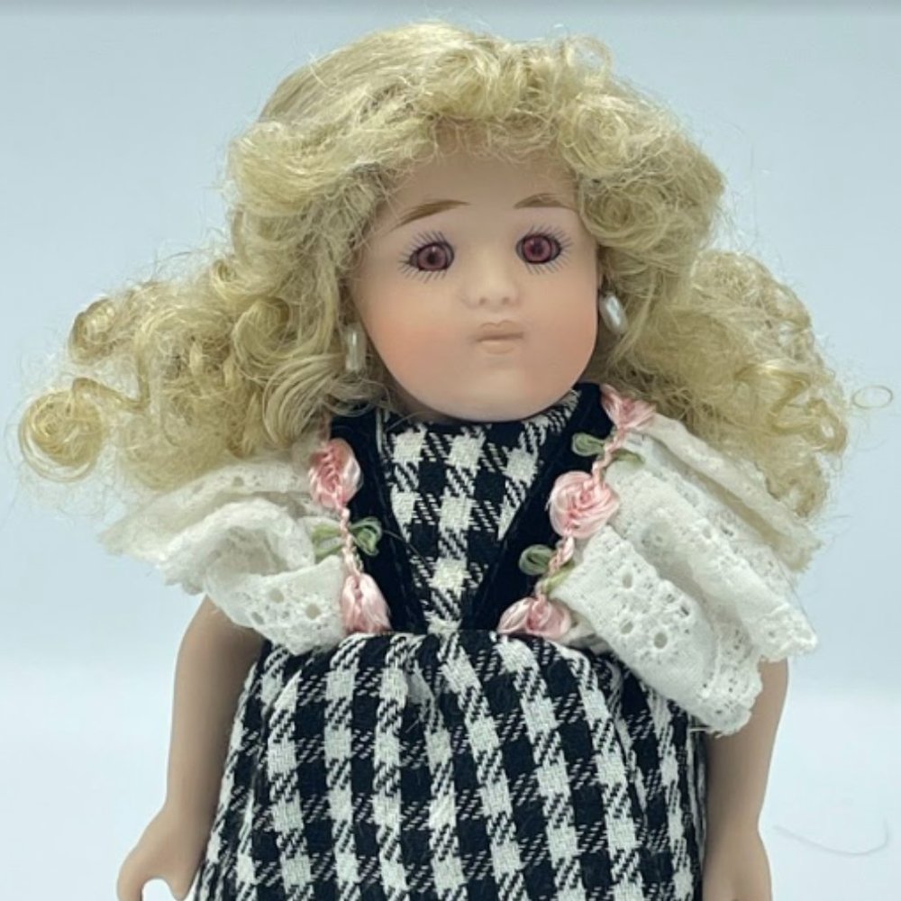Jeannie DiMauro Houndstooth Patterned Dress Porcelain Doll Home Collectible